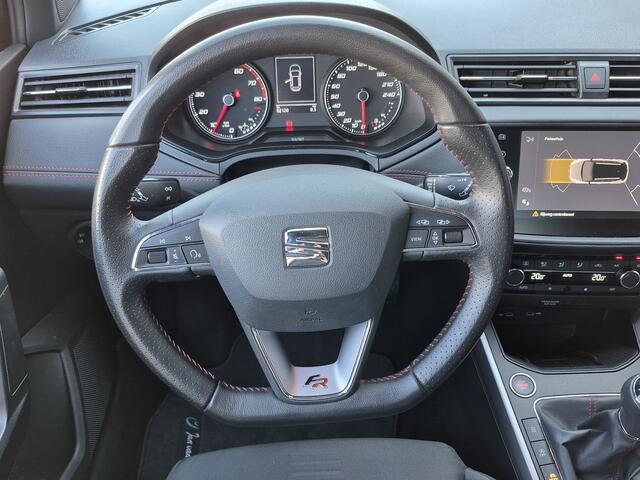 Seat Arona 1.0 TSI FR Business Intense 110 PK | Trekhaak | Navigatie | Camera | Climate Control |