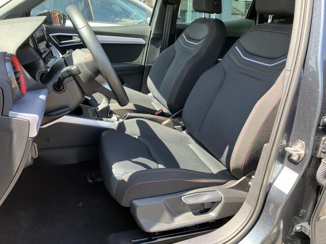Seat Arona 1.0 EcoTSI 95pk FR Business Connect · Apple/Android Car Play · ACC · Sportstoelen · Active Info Display · 17"Velgen · DAB · Garantie t/m 01-04-2028 of 80.000km
