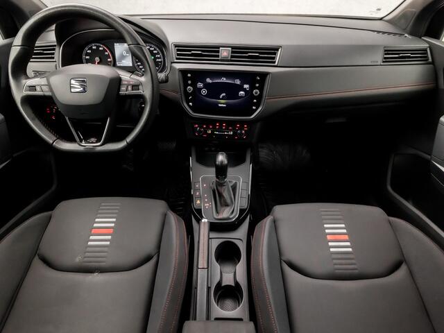 Seat Arona 1.0 TSI FR Sport Automaat (APPLE CARPLAY, GROOT NAVI, CLIMATE, STOELVERWARMING, SPORTSTOELEN, SFEERVERLICHTING, GETINT GLAS, PARKEERSENSOREN, CRUISE, NIEUWSTAAT)