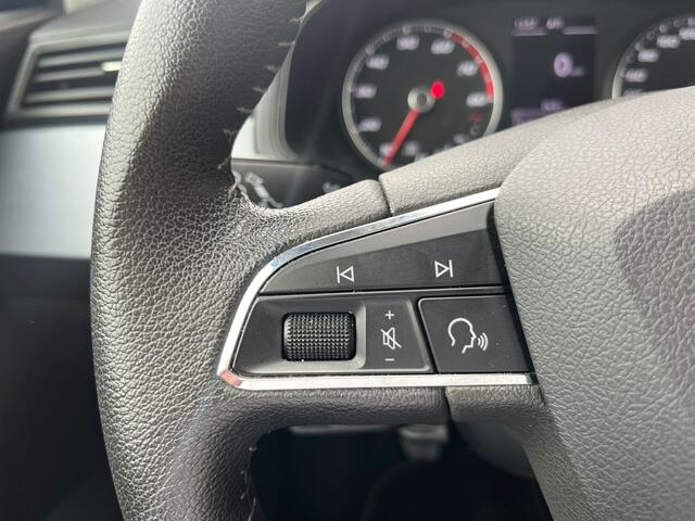 Seat Arona 1.0 TSI Style Business Intense / ACC / NAVI / KEYLESS / BLINDSPOT / APPLE CARPLAY / ANDROID AUTO /