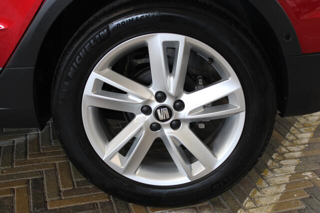 Seat Arona 1.0 TSI FR Business Intense Plus | Incl. 12 maanden garantie | Cruise control | Climate control | Trekhaak | Stoelverwarming | Apple carplay/Android auto | Parkeercamera | Navigatie | DAB radio |