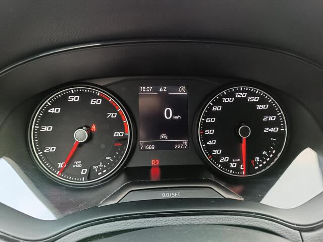 Seat Arona 1.0 TSI Xcellence Business Intense, trekhaak