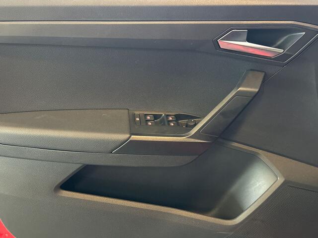 Seat Arona 1.0 TSI 110pk DSG Style / Dynamic', 17 inch lichtmetaal / Full LED / Apple CarPlay, Android Auto /