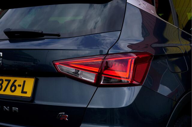Seat Arona 1.0 TSI FR Business Intense BJ2019 Lmv 17" | Led V+A | Pdc | Navi | Keyless entry | Trekhaak | Achteruitrijcamera | App-Connect | Virtual cockpit | Climate control | Cruise control | Zwarte hemel | Extra getint glas | Zwart dak