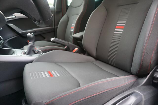 Seat Arona 1.0 TSI FR Business Intense BJ2019 Lmv 17" | Led V+A | Pdc | Navi | Keyless entry | Trekhaak | Achteruitrijcamera | App-Connect | Virtual cockpit | Climate control | Cruise control | Zwarte hemel | Extra getint glas | Zwart dak