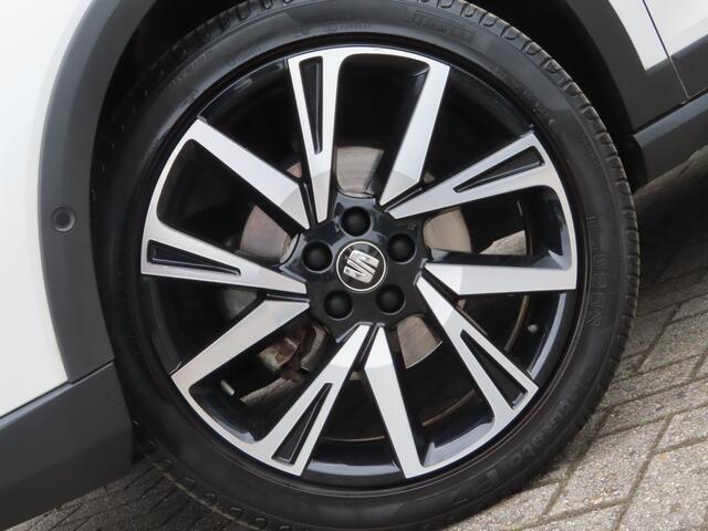 Seat Arona 1.0 TSI Xcellence DSG | 18 inch | parkeersensoren voor + achter | automatische airco