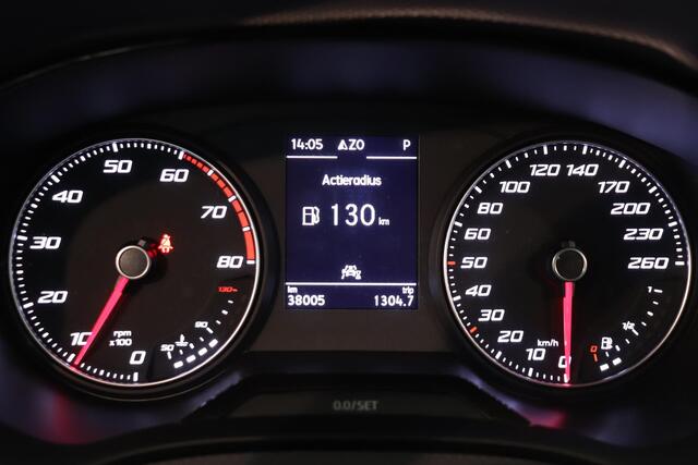 Seat Arona 1.5 TSI EVO FR Business Intense DSG | Camera | Climate control | Trekhaak | Navigatie | Stoelverwarming |