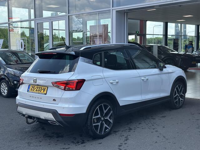 Seat Arona 1.0 TSI FR Business Intense Automaat | Trekhaak | 18 inch