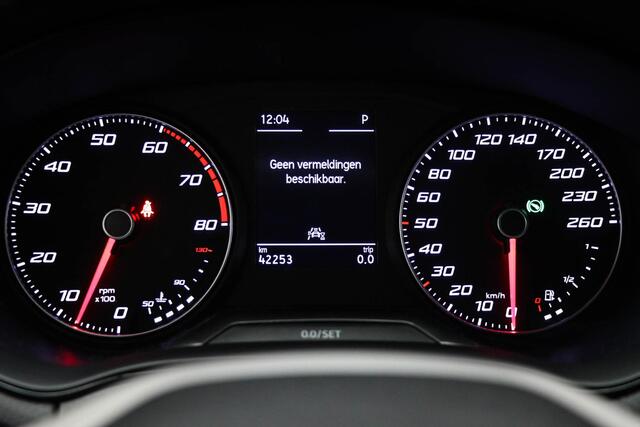 Seat Arona 1.5 TSI EVO FR Business Intense | FULL LINK | DAB | SFEERVERLICHTING | CAMERA | TREKHAAK