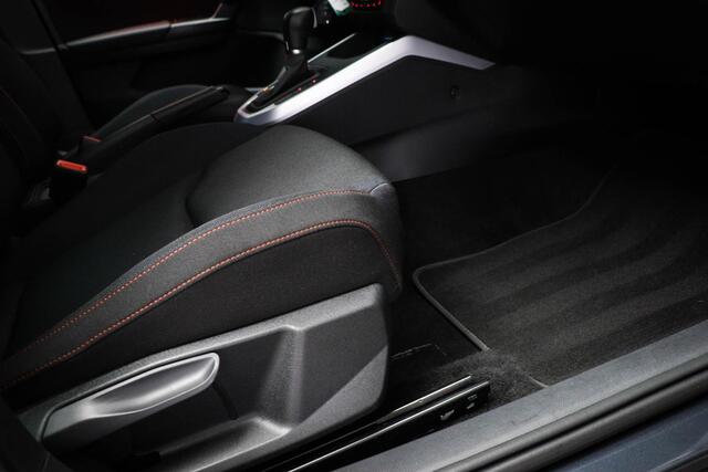 Seat Arona 1.5 TSI EVO FR Business Intense | FULL LINK | DAB | SFEERVERLICHTING | CAMERA | TREKHAAK