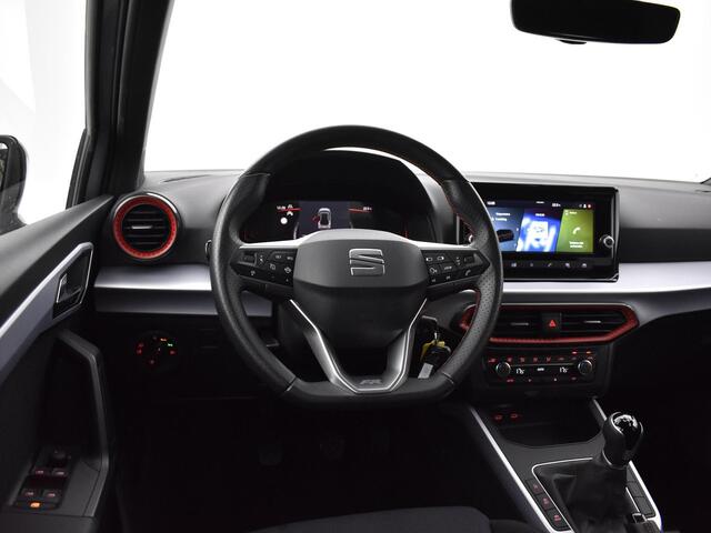 Seat Arona 1.0 Tsi 95pk FR · Apple/Android Car Play · P-Sensoren · ACC · DAB · 17'' Inch · Garantie t/m 01-04-2028 of 80.000km