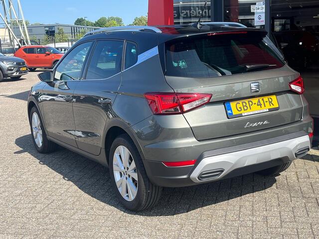 Seat Arona 1.0 EcoTSI Xperience Business Connect DSG Automaat / Stoelverwarming / Camera / Keyless / ACC / Drive select /