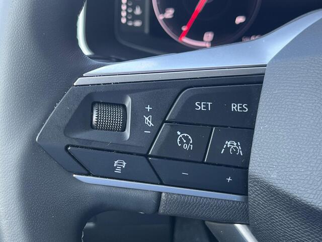 Seat Arona 1.0 EcoTSI Xperience Business Connect DSG Automaat / Stoelverwarming / Camera / Keyless / ACC / Drive select /