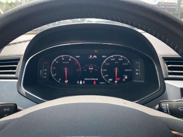Seat Arona 1.0 Tsi 95pk Style Limited Edition · Camera · Apple/Android Car Play · P-Sensoren · Virtual Cockpit · Navi · Trekhaak · 17'' Inch · Dodehoek Detectie ·