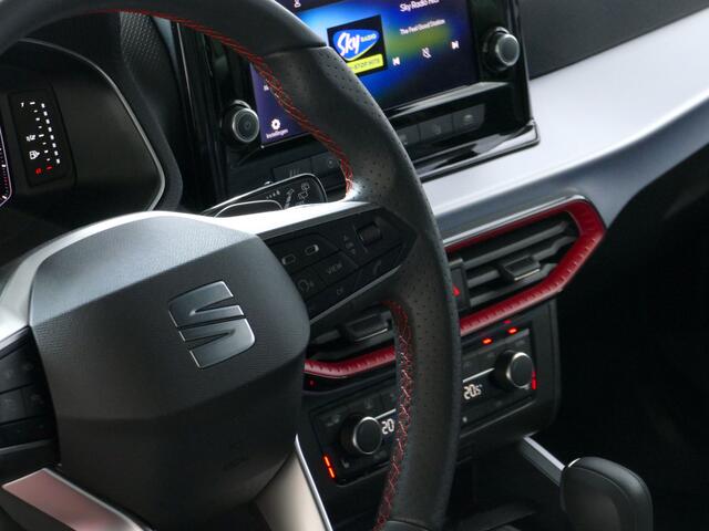 Seat Arona TSI FR BI-COLOR 115PK LED VIR.COCKPIT CAMERA ADAP.CRUISE 17''LMV 12/2024