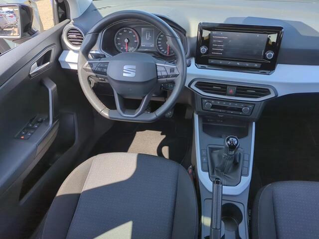 Seat Arona 1.0 TSI 96pk Style / Trekhaak / Apple Carplay