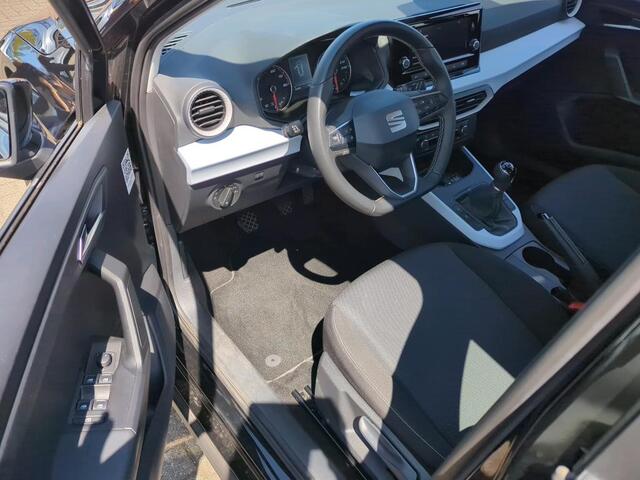 Seat Arona 1.0 TSI 96pk Style / Trekhaak / Apple Carplay