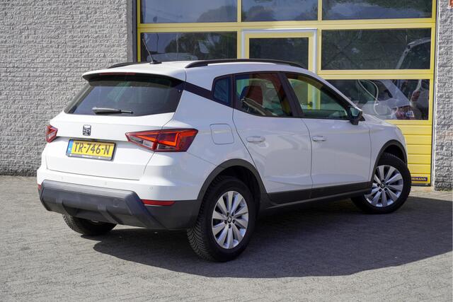 Seat Arona 1.0 TSI Style Business Intense BJ2018 Lmv 16" | Led | Pdc | Navi | Keyless entry | Achteruitrijcamera | App-Connect | Climate control | Cruise control | Extra getint glas