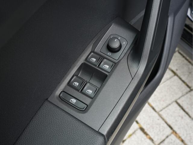 Seat Arona 1.0 TSI Style Business Intense | Navigatie | Climate Control | Camera | Android/Apple Carplay