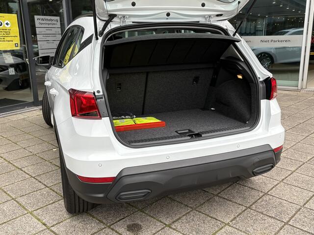 Seat Arona 1.0 EcoTSI Style NIEUW / 10km op de teller / Apple Carplay & Android Auto