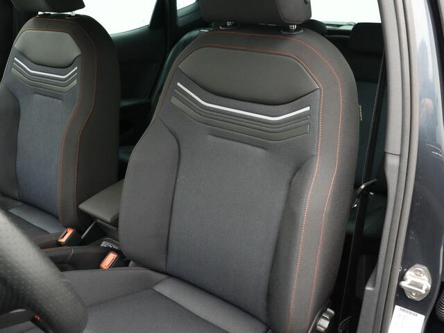Seat Arona 1.0 TSI 110 pk FR | Full LED koplampen | Achteruitrijcamera | Stoelverwarming | Park Assist | 18 inch