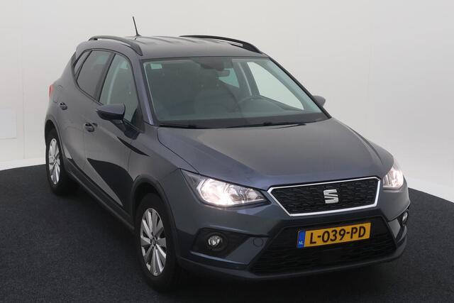 Seat Arona 1.0 TSI 95pk Style Business Intense / Navigatie / LM 16 inch / Camera / Clima / Park Assist / APP Connect