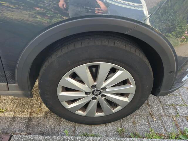 Seat Arona 1.0 TSI 95pk Style Business Intense / Navigatie / LM 16 inch / Camera / Clima / Park Assist / APP Connect