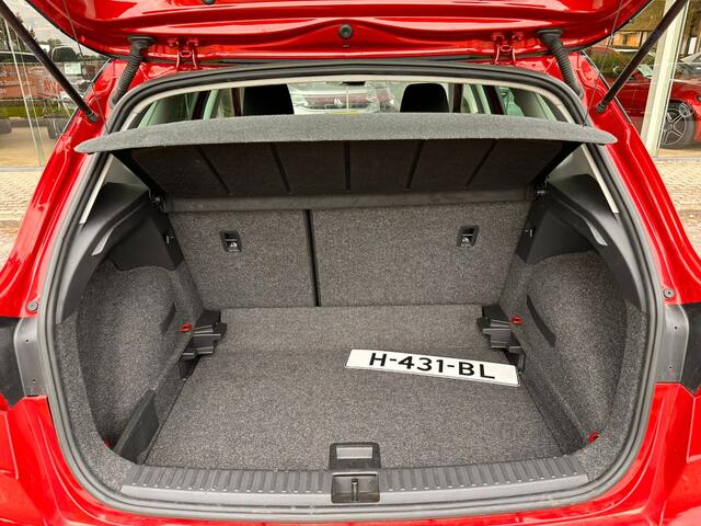 Seat Arona 1.0 TSI Style Business Intense | Trekhaak | Adaptive CC | Climate | ocassion