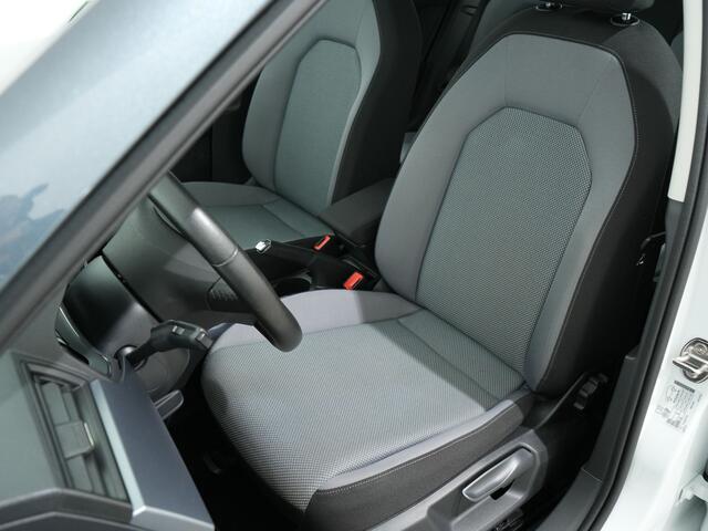 Seat Arona 1.0 TSI 115PK STYLE BUSINESS INTENSE DSG | Navi | Clima | Stoelverwarming | Trekhaak