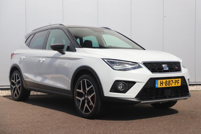 Seat Arona 1.0 TSI FR Business Intense Trekhaak Virtual Cockpit Keyless Navigatie Achteruitrijcamera Adaptive Cruise 18 inch LMV