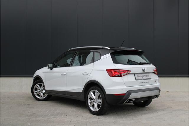 Seat Arona 1.0 TSI Xcellence Business Intense FR - Adaptive Cruise - PDC - Stoelverwarming - Carplay/Android - LED - Navi - Rijklaar