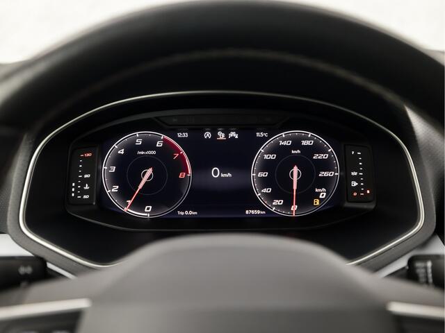 Seat Arona 1.0 TSI Sport (VIRTUAL COCKPIT, APPLE CARPLAY, GROOT NAVI, CLIMATE, STOELVERWARMING, SPORTSTOELEN, GETINT GLAS, LM VELGEN, CRUISE, DAB+, NIEUWE APK, NIEUWSTAAT)