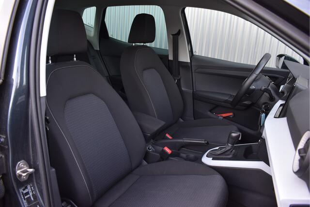 Seat Arona 1.0 TSI DSG Style Business Intense Virtual cockpit, Trekhaak, Cruise, Carplay, Stoelverwarming, PDC