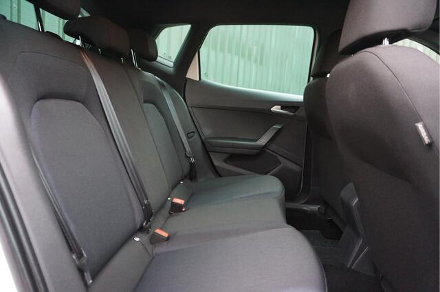 Seat Arona 1.0 EcoTSI FR 116pk Automaat Business + Camera/ Keyless/ Carplay/ LED/ Stoelverwarming/ Nieuwstaat!