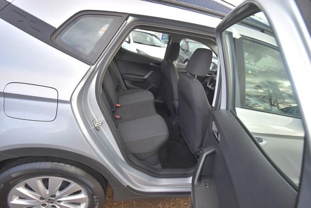 Seat Arona 1.0 TSI Style , CLIMATR , CR CONTR , NAVI VIA APP , LMV16 , LED KOPLAMPEN ,