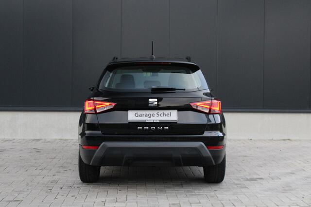 Seat Arona 1.0 TSI Style 95pk - Airco - Cruise - Navigatie - Carplay - Draadloos laden - All Season - Rijklaar
