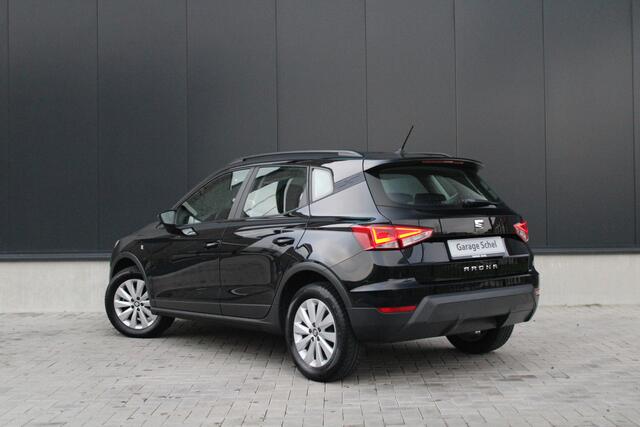 Seat Arona 1.0 TSI Style 95pk - Airco - Cruise - Navigatie - Carplay - Draadloos laden - All Season - Rijklaar