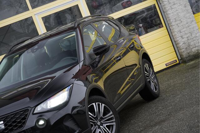 Seat Arona 1.0 TSI Style BJ2022 Lmv 17" | Led | Pdc | App-Connect | Climate control | Cruise control | Getint glas