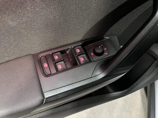 Seat Arona 1.0 TSI FR / AUTOMAAT/ FULL LINK/ PARKEER SENSOREN/ CRUISE CONTROL/ NAVI/ DIGITAL DASH/ LANE-ASSIST/ DAB/ CLIMA/ LED/ ISOFIX/ 17'' LMV