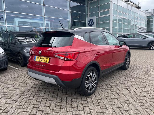 Seat Arona 1.0 TSI Xcellence Business Intense / Digitale Cockpit / LED / Achteruitrijcamera / Dodehoek Sensor / Stoelverwarming