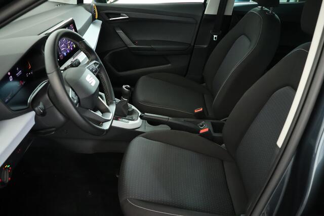 Seat Arona 1.0 TSI Style / LED / CarPlay / All season / Cruise control