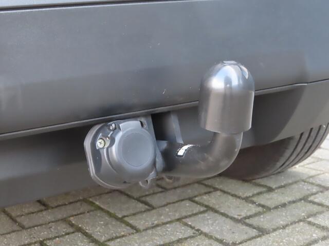 Seat Arona 1.0 TSI Style Business Intense | trekhaak | adaptive cruise | camera | automatische airco