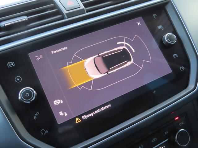 Seat Arona 1.0 TSI Style Business Intense | trekhaak | adaptive cruise | camera | automatische airco