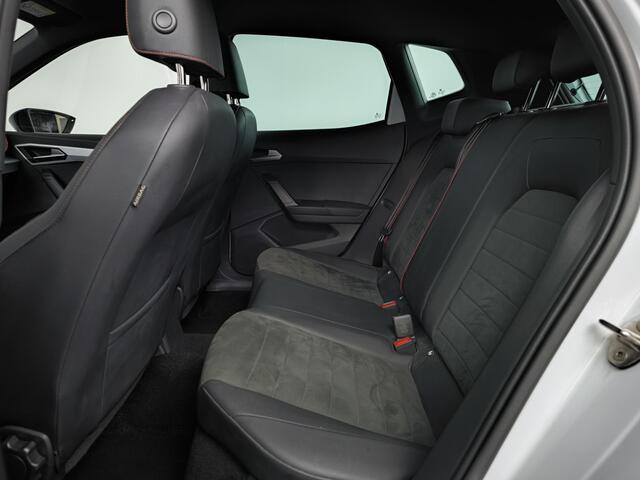 Seat Arona 1.0 EcoTSI Style Business Connect | Camera | Adaptieve cruise | Navigatie | AppleCarplay AndroidAuto | 17"lichtmetaal |