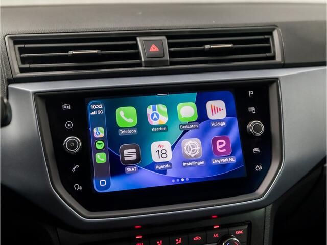 Seat Arona 1.0 TSI Intense Sport (APPLE CARPLAY, GROOT NAVI, CAMERA, ADAPTIVE CRUISE, SPORTSTOELEN, GETINT GLAS, KEYLESS, PARKEERSENSOREN, NIEUWSTAAT)