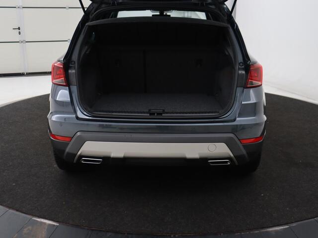 Seat Arona 1.0 TSI FR Intens Plus | Stoelverwarming | Leder/Alcantara | Adaptive cruise | Camera | Virtual Cockpit | Carplay | Navigatie | Keyless | Full LED | Dodehoek detectie | Climate control | Park Assist