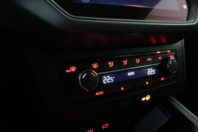 Seat Arona 1.0 TSI Style Business Intense > Trekhaak/Camera/ACC/Candy White...