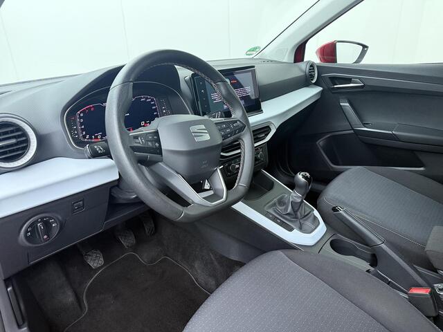 Seat Arona 1.0 TSI Style Business Intense | 95 PK | Multifunctioneel stuurwiel | Stoelverwarming | Parkeersensoren |