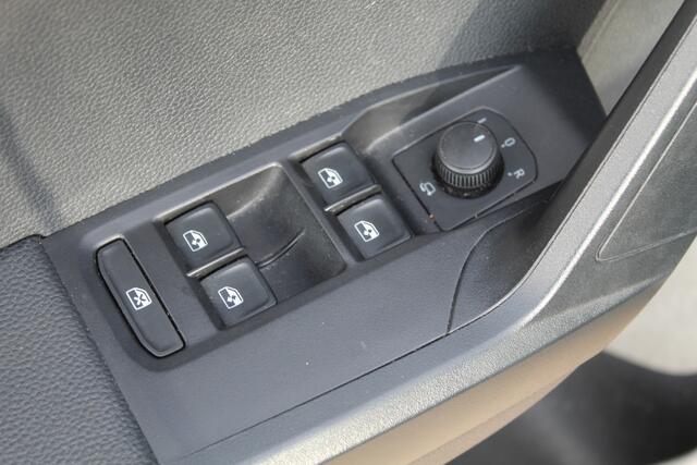 Seat Arona 1.0 TSI Style//Ecc//Carplay!!