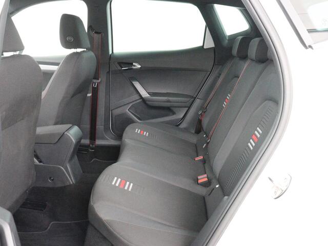 Seat Arona 1.0 TSI FR Intense | Adaptive cruise | Camera | Carplay | Navigatie | Full LED | Keyless | Virtual Cockpit | Climate control | Parkeerhulp